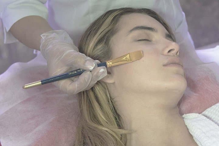 Medellín Hydrotherapy & Caviar Facial: 2.5-Hour Rejuvenation Spa Experience photo 4