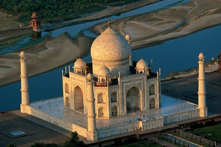 Same-Day Taj Mahal by Gatimaan Express: Private Day Trip from Delhi to Agra photo 1