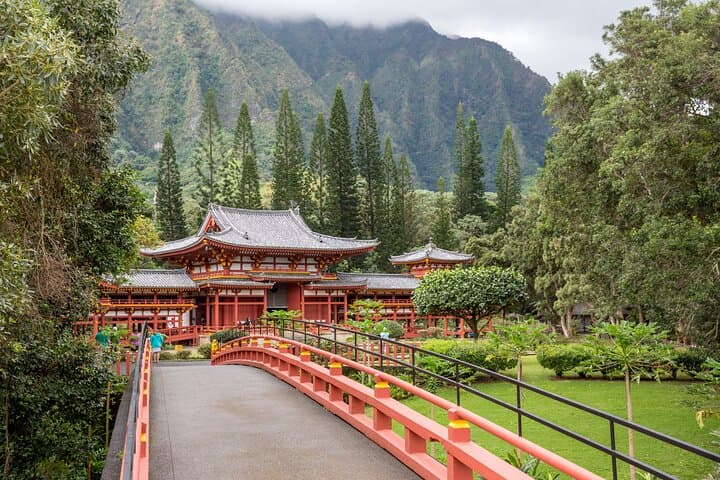 Oahu Private Honeymooners & Lovers Tour — Scenic Cultural Drive from Honolulu photo 4