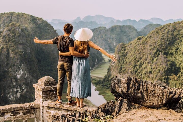 Private Ninh Binh Day Tour: Tam Coc, Bai Dinh & Bich Dong Highlights photo 2