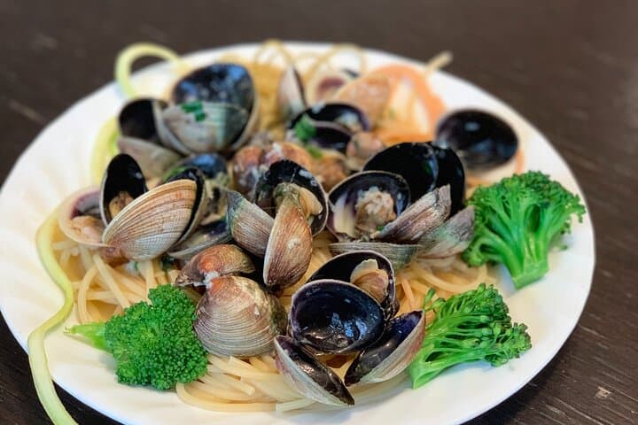 Greenwich Village Pasta Cooking Class & Rooftop Dinner with a Local Chef photo 4