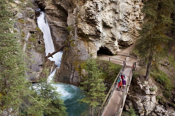 4-Day Rockies Discovery Tour: Banff, Jasper & Yoho Highlights photo 5
