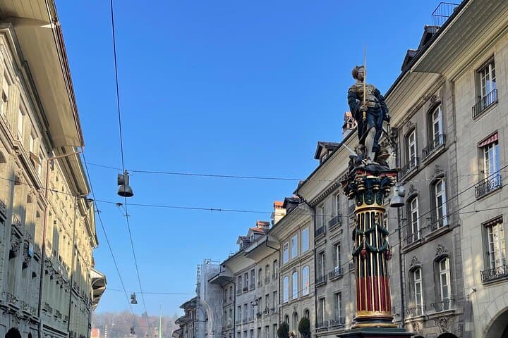 Bern UNESCO Old Town Walking Tour — Einstein, Fountains & Local Flavors photo 4