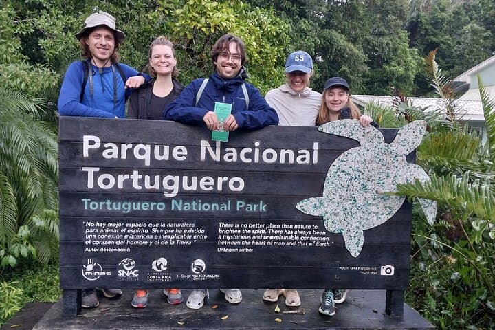 Canoe the Channels of Tortuguero National Park: Guided Canoeing Experience photo 2