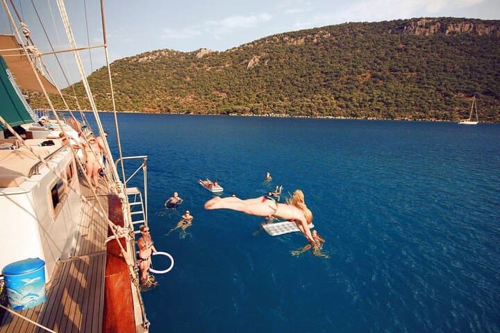 Side Dolphin Island Boat Trip: Swim with Dolphins, Lunch & Coastal Sights photo 3