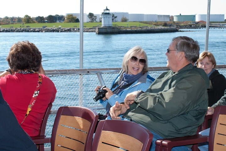 Portland-harbor-lights-and-sights-cruise-casco-bay-lighthouses-forts photo 2