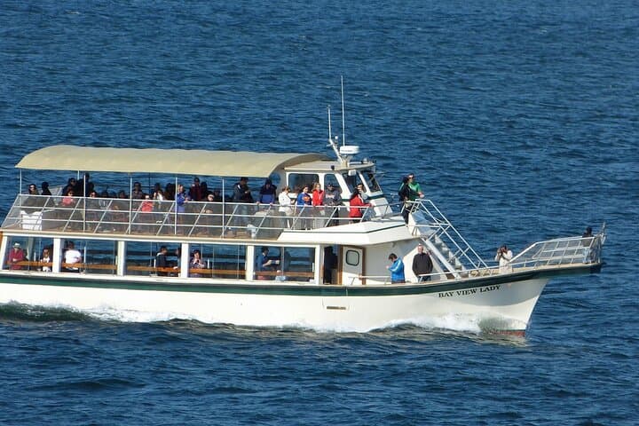 Portland-harbor-lights-and-sights-cruise-casco-bay-lighthouses-forts photo 3
