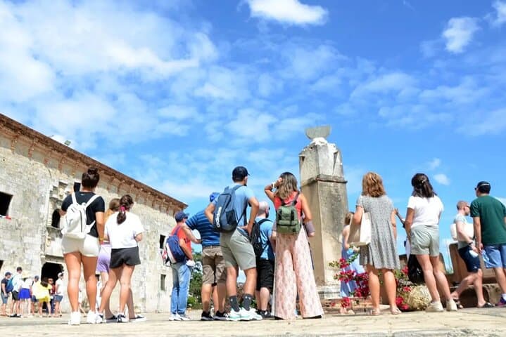 Santo Domingo Day Tour: Los Tres Ojos Caves, Colonial Zone & Local Lunch photo 1
