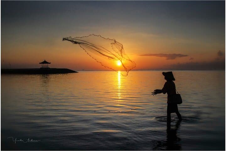 Capture Bali's Sunrise: A Fisherman's Tour photo 4