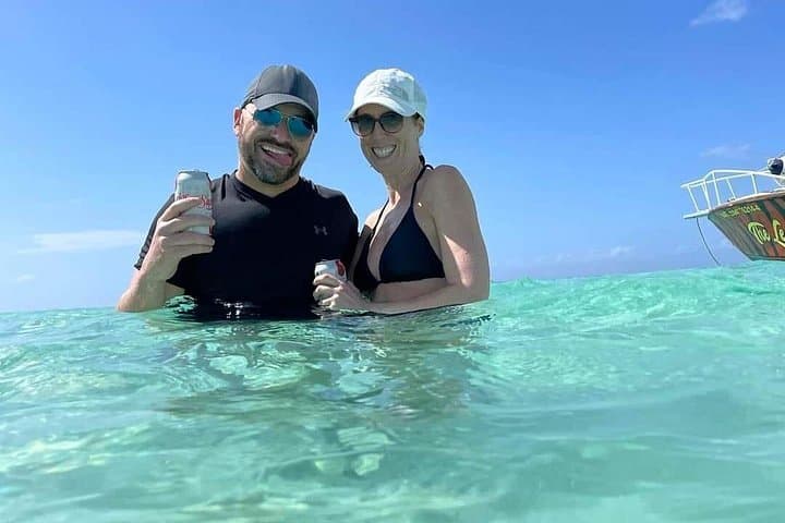 Chivis del Mar: Private Glass-Bottom & Snorkel Tour to El Cielo and Palancar, Cozumel photo 1