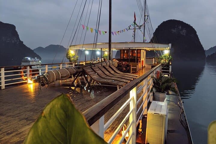 Halong Bay Overnight Cruise: Kayak, Cave, Swim & Sunset on Tuan Chau photo 6