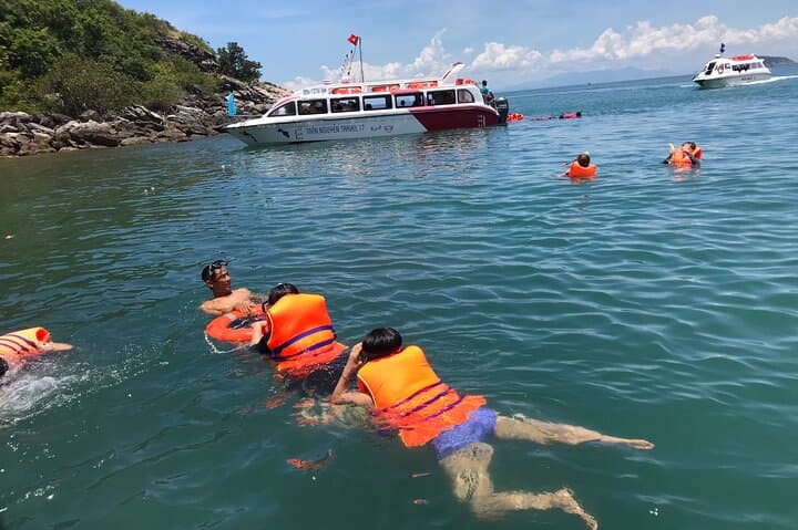 Full-Day Diving & Snorkeling at Cham Islands — Tiger Fish Divers (Hoi An) photo 2