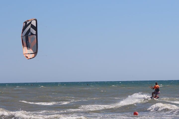 2-Hour Kitesurf Lesson in Tarquinia — Learn to Fly on the Tyrrhenian photo 3