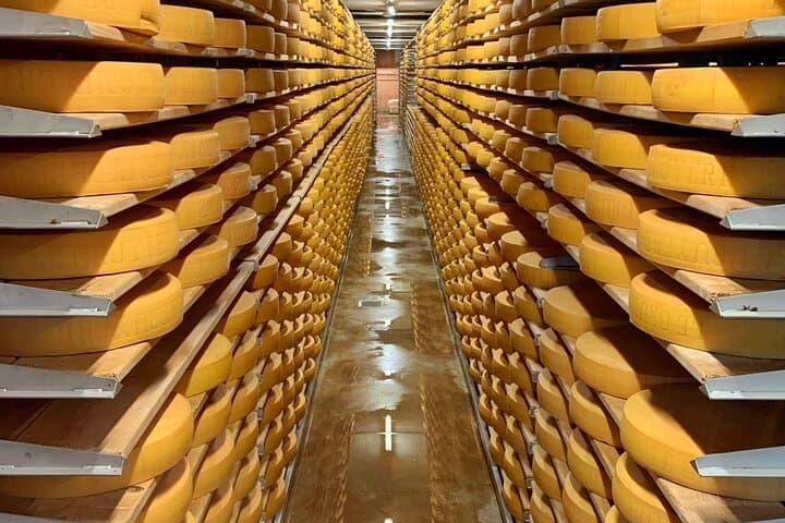 Gruyères Castle & Swiss Indulgence: Cheese and Chocolate Day Tour from Bern photo 2