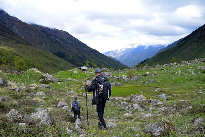 Bali Pass Trek: 9-Day Himalayan Crossing from Taluka to Janki Chatti photo 3