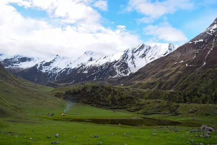 Bali Pass Trek: 9-Day Himalayan Crossing from Taluka to Janki Chatti photo 4