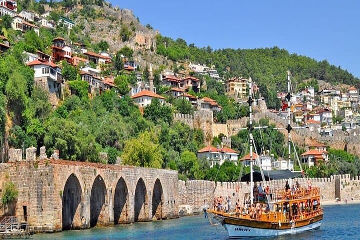 Alanya Day Trip from Side: Boat Cruise, Damlatas Cave & Dim River Lunch photo 4