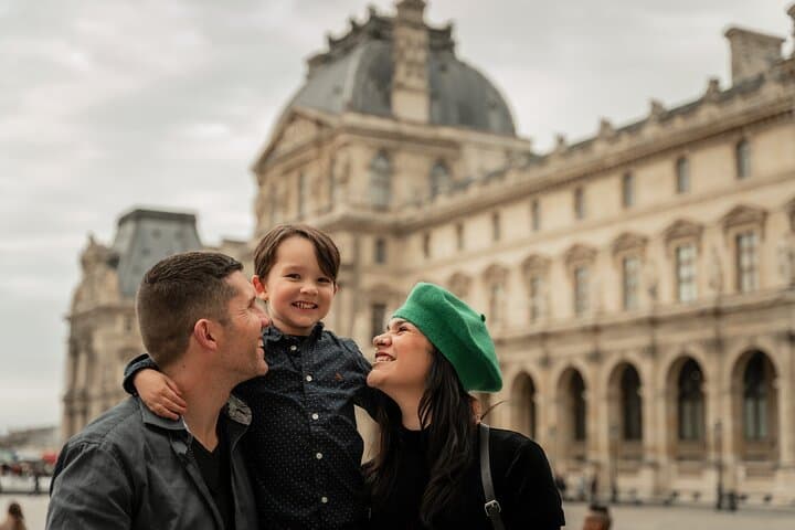 Eiffel Tower Photoshoot — Natural Candid Portrait Session in Paris photo 4