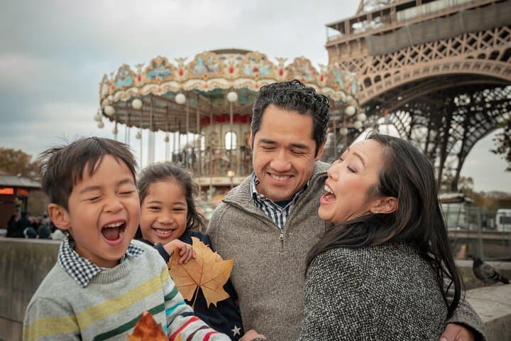Eiffel Tower Photoshoot — Natural Candid Portrait Session in Paris photo 6