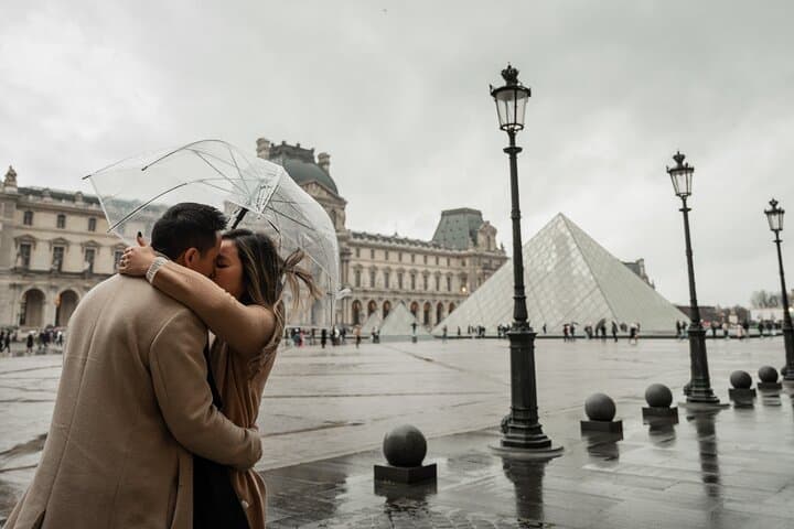 Eiffel Tower Photoshoot — Natural Candid Portrait Session in Paris photo 5