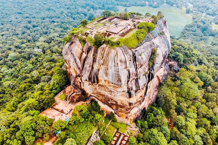 Private Day Trip to Sigiriya Rock & Dambulla Caves from Colombo photo 5