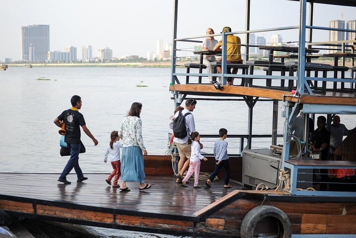 Phnom Penh Sunset Dinner Cruise — Mekong, Tonle Sap & Bassac River Evening photo 6