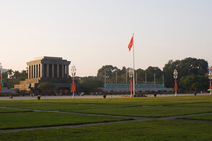 Early Morning Hanoi Cyclo Tour: Quiet Streets, Local Breakfast & Old Quarter Sights photo 1