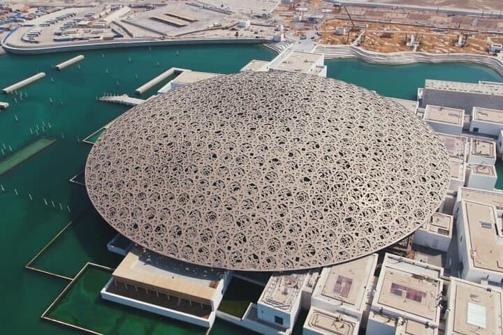 Private Abu Dhabi City Tour: Sheikh Zayed Grand Mosque, Emirates Palace & Corniche photo 5
