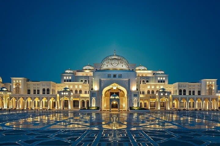 Private Abu Dhabi City Tour: Sheikh Zayed Grand Mosque, Emirates Palace & Corniche photo 4