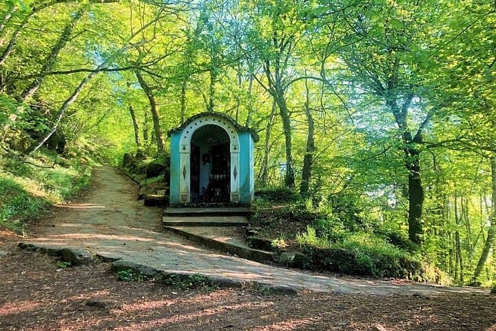 Hike the Via Sacra Romana: Lakeside Trail, Panoramas & Roman Pasta in Castelli Romani photo 6