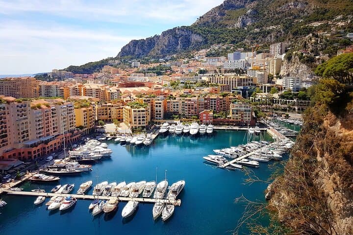 Milan to Monaco Private Transfer with 2-Hour Genoa Stop — Scenic Riviera Drive photo 2