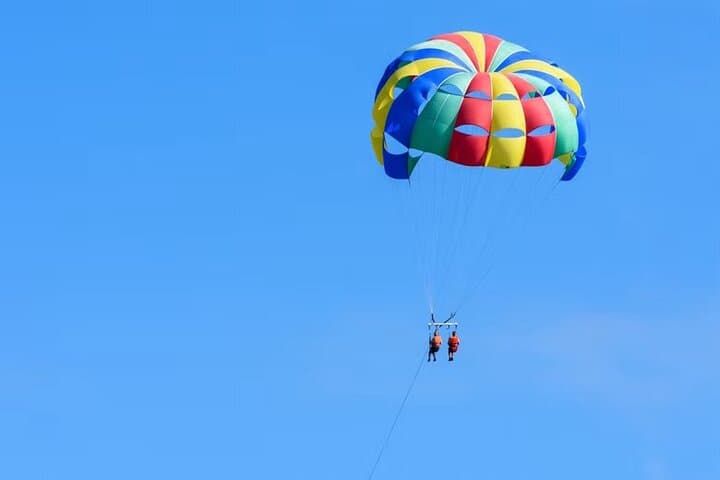 Montego Bay Jet Ski, Parasailing & Margaritaville Tour photo 5