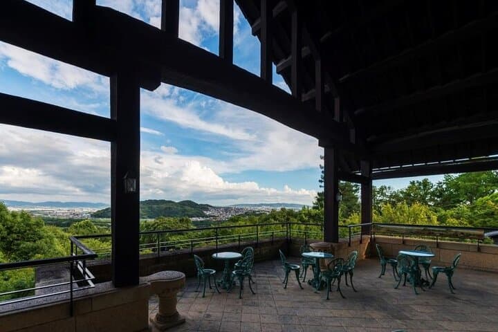 Yamazaki Distillery & Asahi Villa One-Day Tour — Whisky, Monet, and Hillside History photo 6