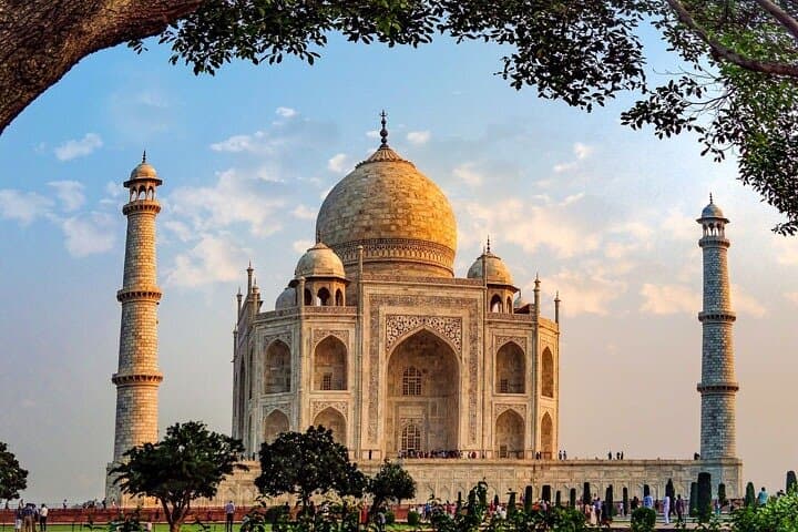 One-Day Agra Tour from Delhi: Taj Mahal, Agra Fort & Itmad-Ud-Daulah photo 6
