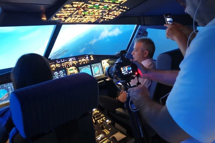 Fly an Airbus A320 Simulator in Athens — Become a Pilot for a Day photo 3