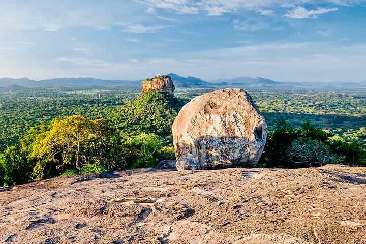 Private Day Trip to Sigiriya Rock & Dambulla Caves from Colombo photo 3