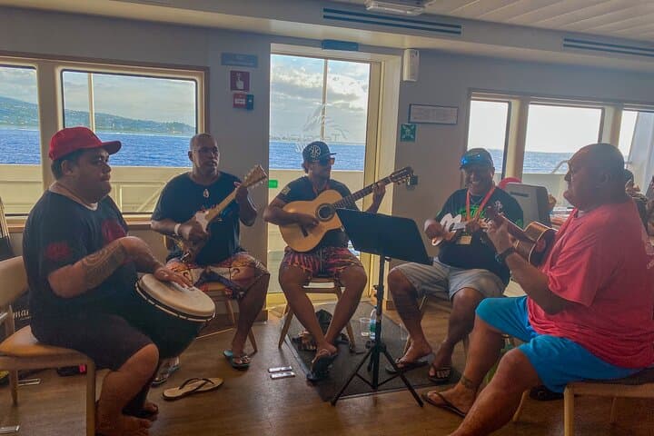 45-Minute Ferry from Papeete to Moorea: Smooth Crossings, Island Views photo 5