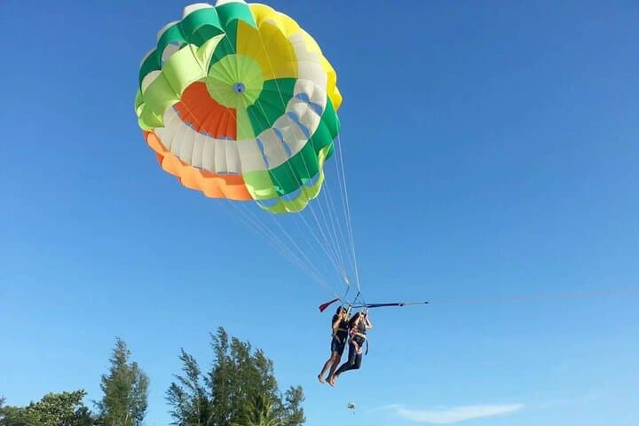 Parasailing in Langkawi: 500-Foot Flights Above the Archipelago photo 5