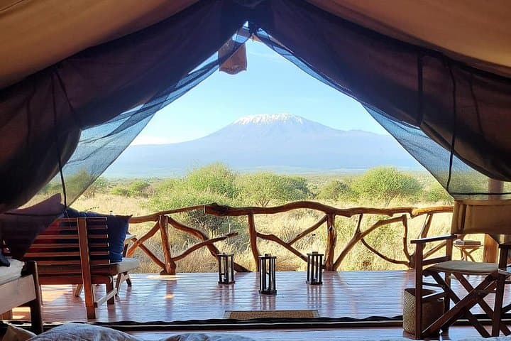 luxury-10-day-kenya-big-5-safari-maasai-mara-amboseli-tsavo photo 3