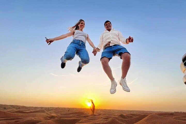 Dubai Dunes Safari: Sandboarding, Dune Bashing & Desert Photography photo 5