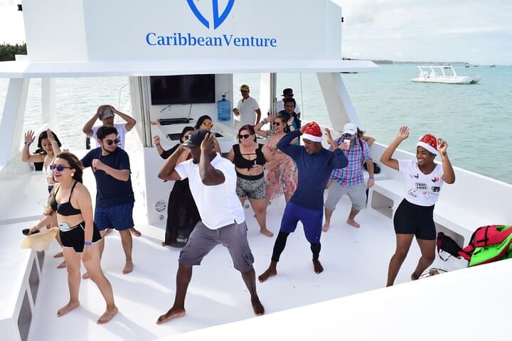 Private Foam Party Boat VIP Punta Cana — Catamaran Snorkel, Natural Pool & Foam Party photo 5
