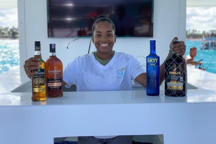 Private Foam Party Boat VIP Punta Cana — Catamaran Snorkel, Natural Pool & Foam Party photo 6