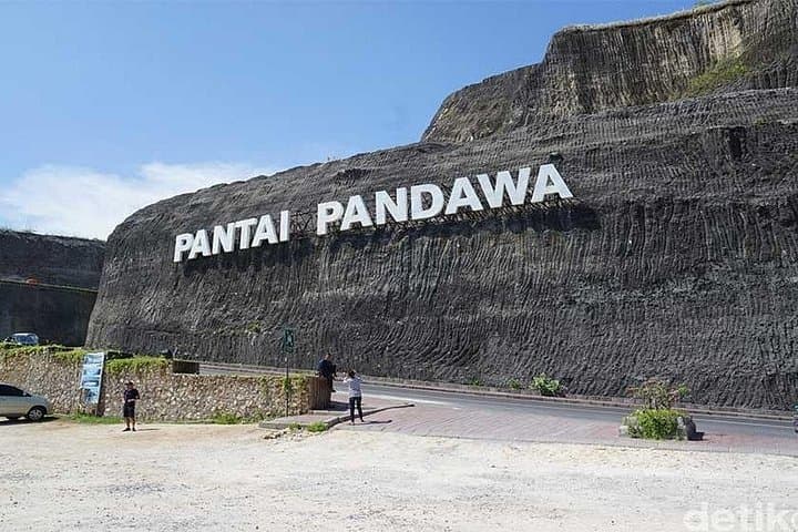 Bali Tanjung Benoa Sea Walking and South Bali Coastal Tour — Full-Day Guide photo 2
