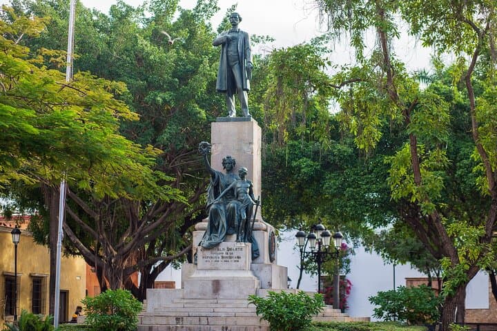 Santo Domingo Colonial Heritage: Full-Day Iconic Highlights & Historical Tour photo 2