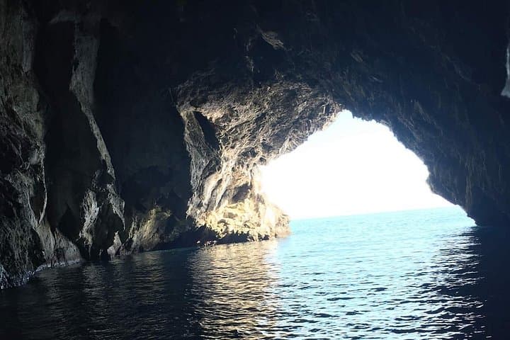 Private Full-Day Amalfi Coast Boat Tour with Skipper and Snorkeling photo 5