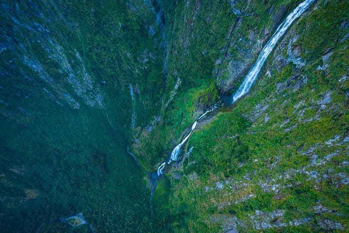 Sutherland Falls Helicopter Scenic Flight from Milford Sound photo 5