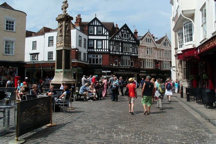 Private Kent Day Tour: Canterbury Cathedral, Hever Castle, Dover Castle & White Cliffs