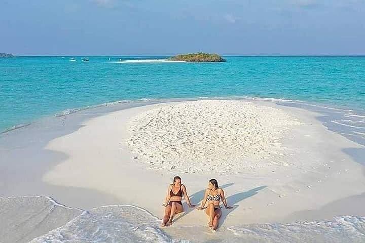 Mnemba Island Dolphin Swim and Snorkeling with Seafood Lunch photo 4