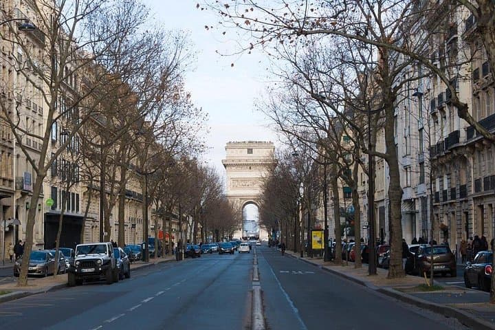 6-Hour Paris Highlights Tour — Seine Cruise, Champs-Élysées & Galeries Lafayette photo 1