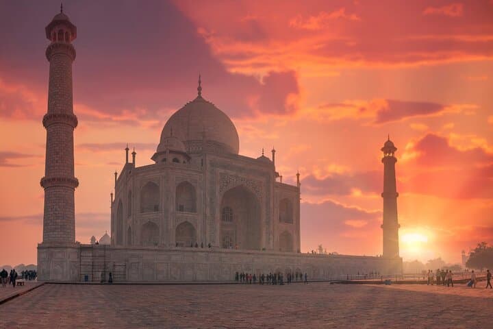 Taj Mahal Sunrise & Sunset: 2-Day Private Tour from Delhi photo 4